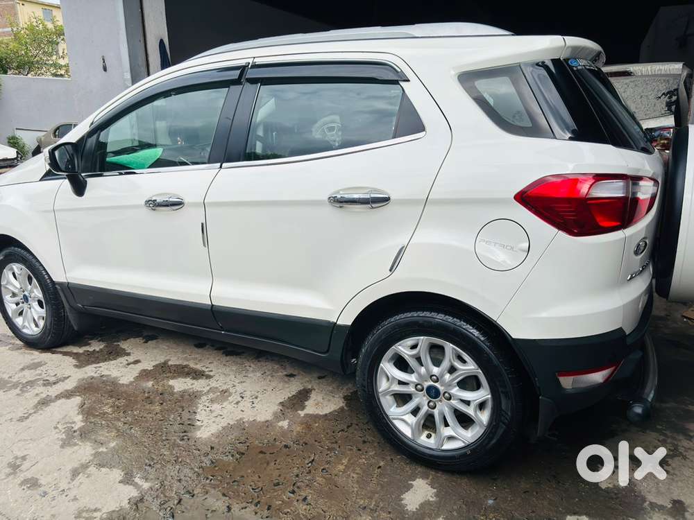Ford Petrol 2017 Drive