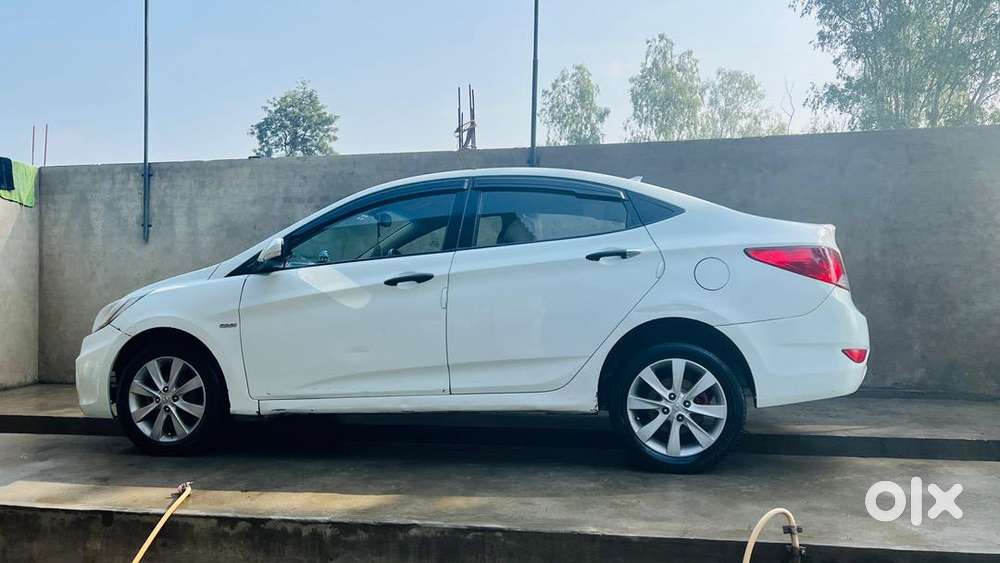 Staring Cantrol ,back Camra ,2 Airbag ,all Orginal