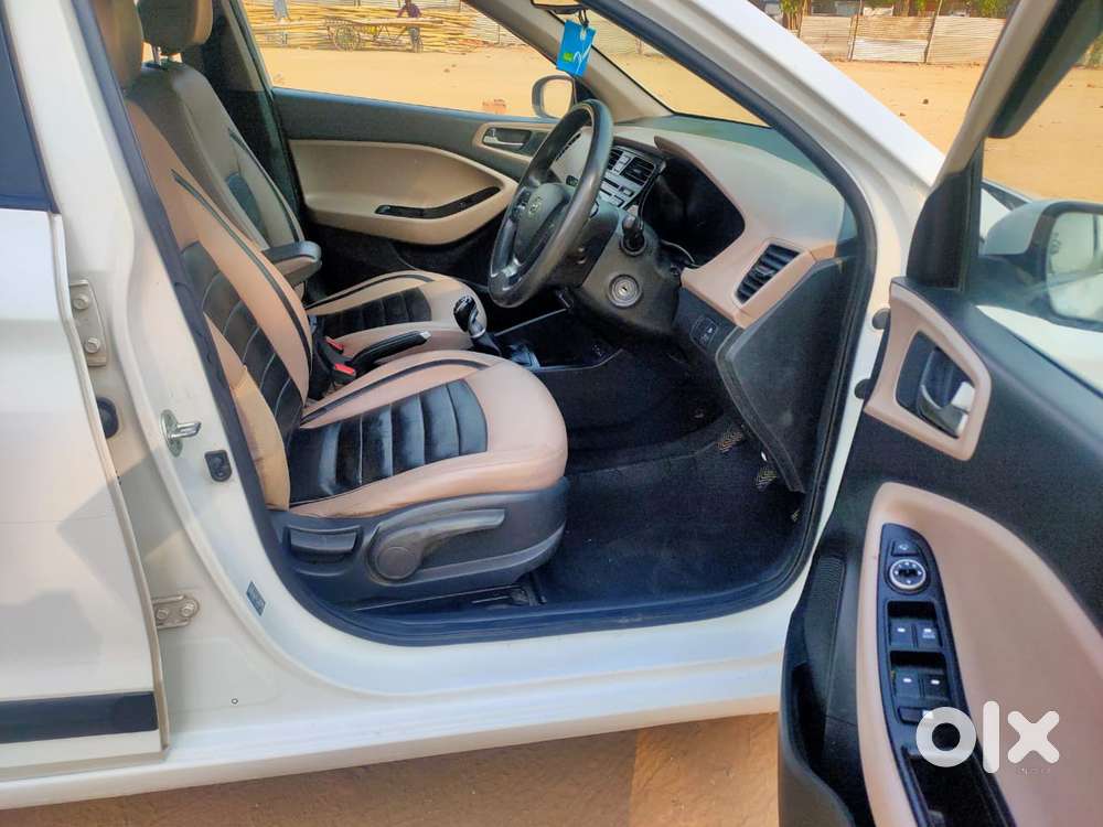 Hyundai Elite I20 Sportz (o) 1.4, 2015, Diesel