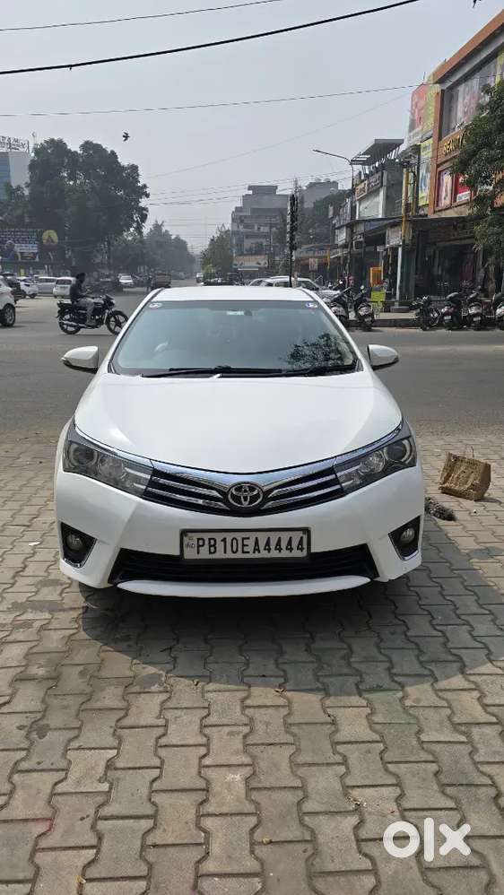 Toyota Corolla Altis 2014
