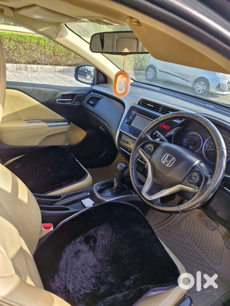 Honda City V At, 2015, Petrol