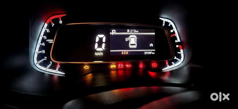 Kia Sonet 2024 Petrol Good Condition. With Sunroof & Ventilated Seats