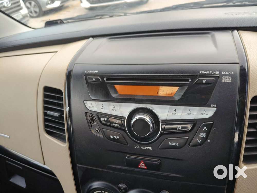Maruti Suzuki Wagon R 1.0 Vxi Amt, 2017, Petrol