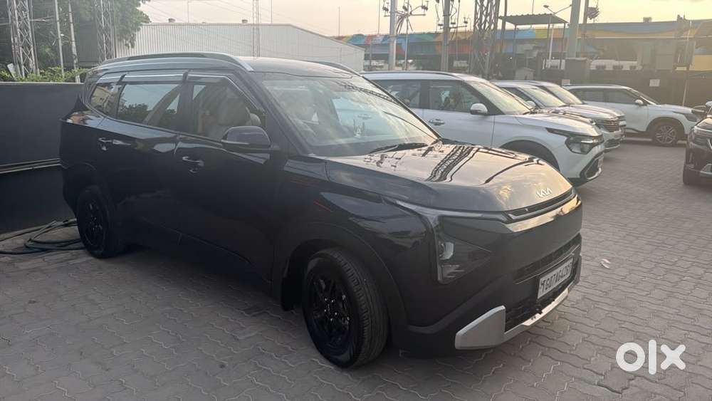 Variant Details:  * Model: Kia Carens Clavis * Trim/variant: Htk * Eng