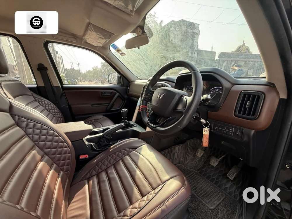 Mahindra Scorpio N Z2 Petrol Mt 7 Str, 2024, Petrol