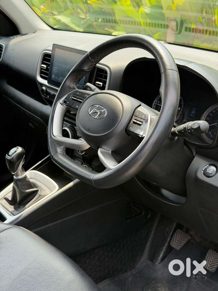 Hyundai Venue 1.5 Crdi Sx (o) Executive, 2022, Petrol