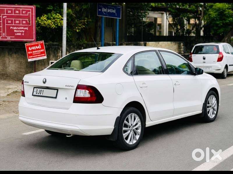 Skoda Rapid 1.6 Mpi At Elegance Plus Black Package, 2017, Petrol