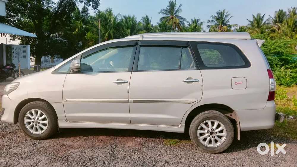 Toyota Innova 2012 Diesel 348000 Km Driven