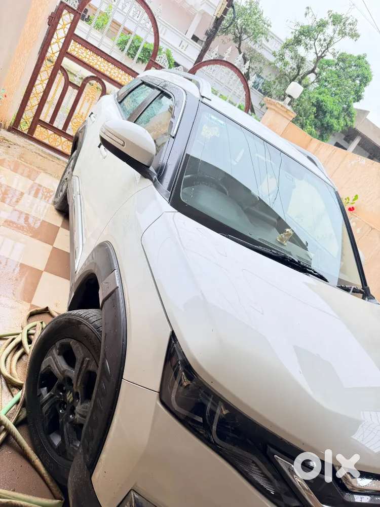 Maruti Suzuki Brezza Zxi 2023