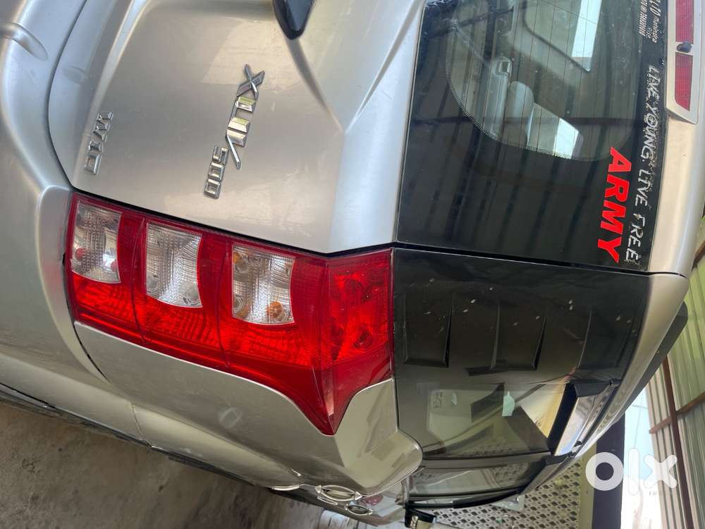 Xuv 500 W 10