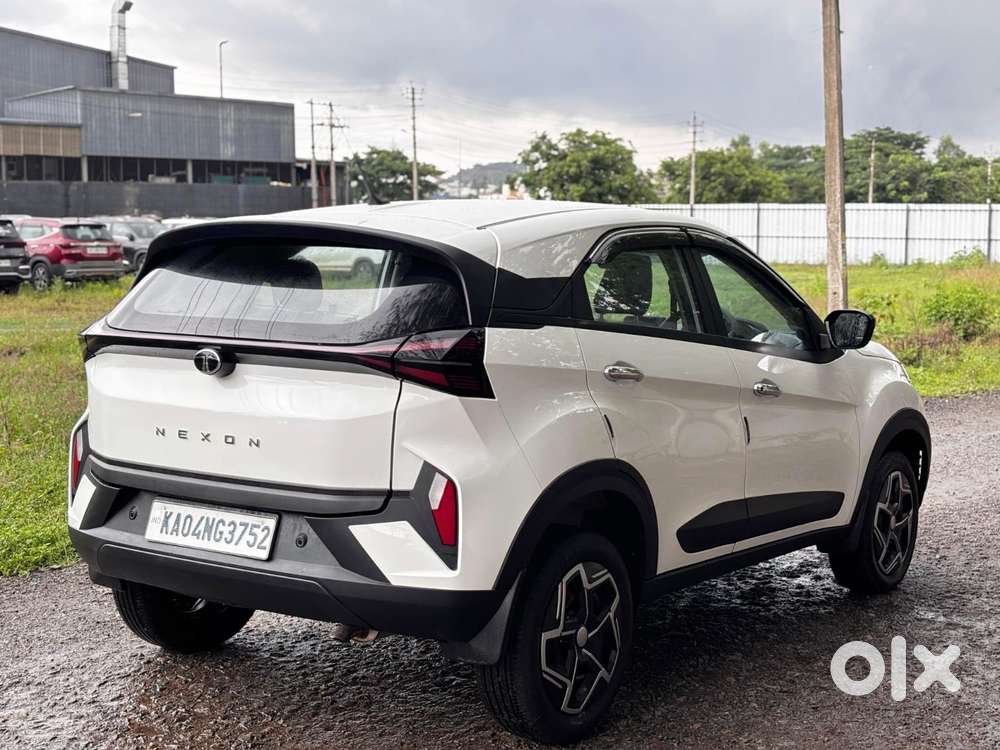 Tata Nexon Smart Plus1.2 Revotron Petrol 5 Mt, 2025, Petrol
