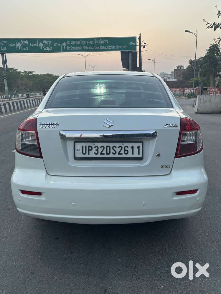 Maruti Suzuki Sx4 Vxi Bsiv, 2011, Petrol