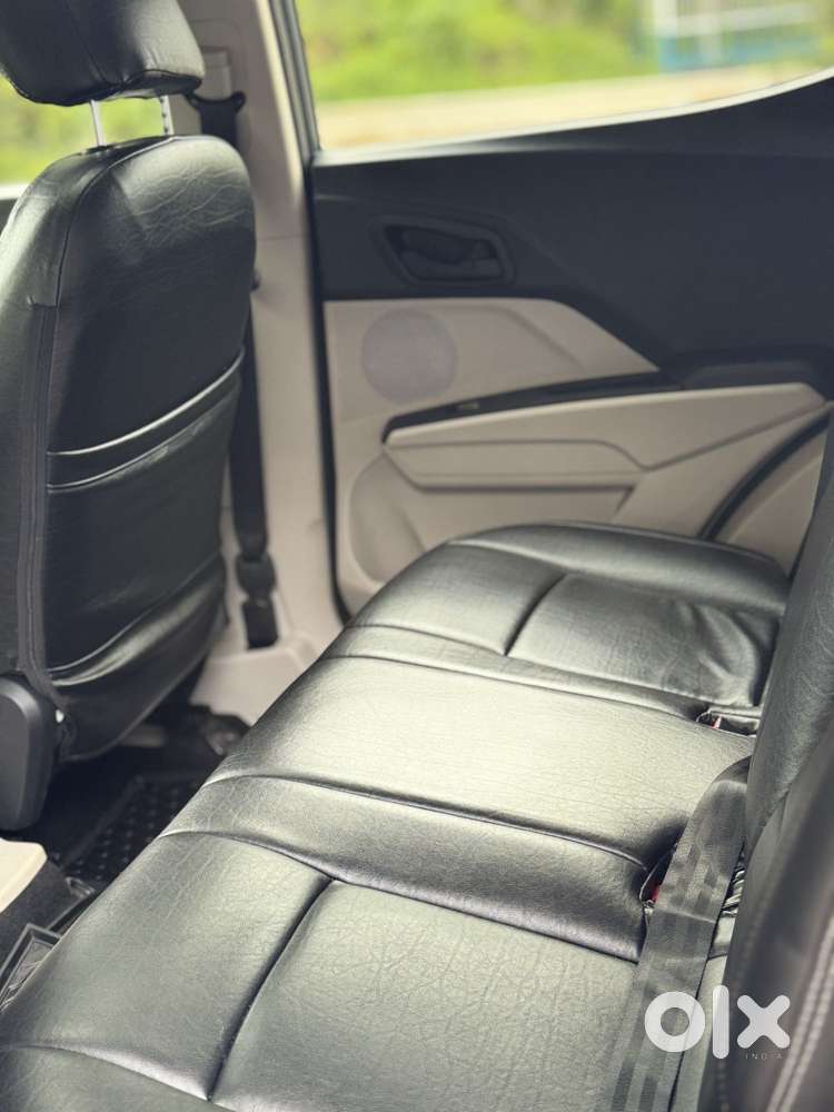 Mahindra Xuv300 1.2 W6 Amt Petrol, 2021, Petrol