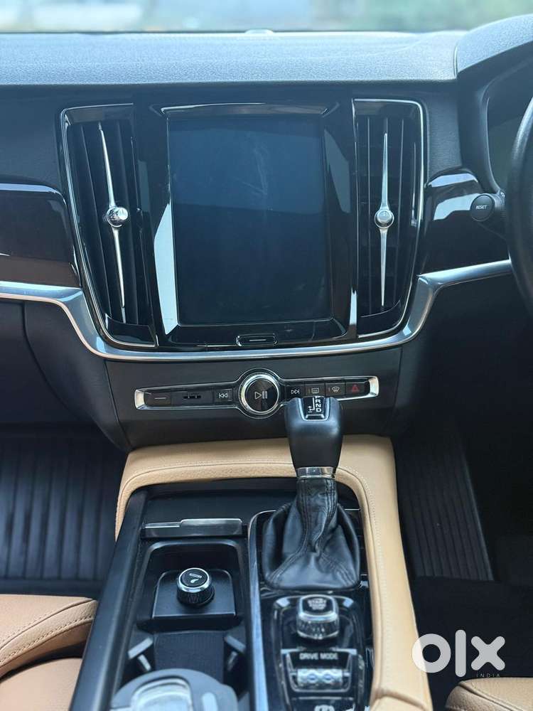 Volvo S90 D4 Momentum, 2019, Diesel