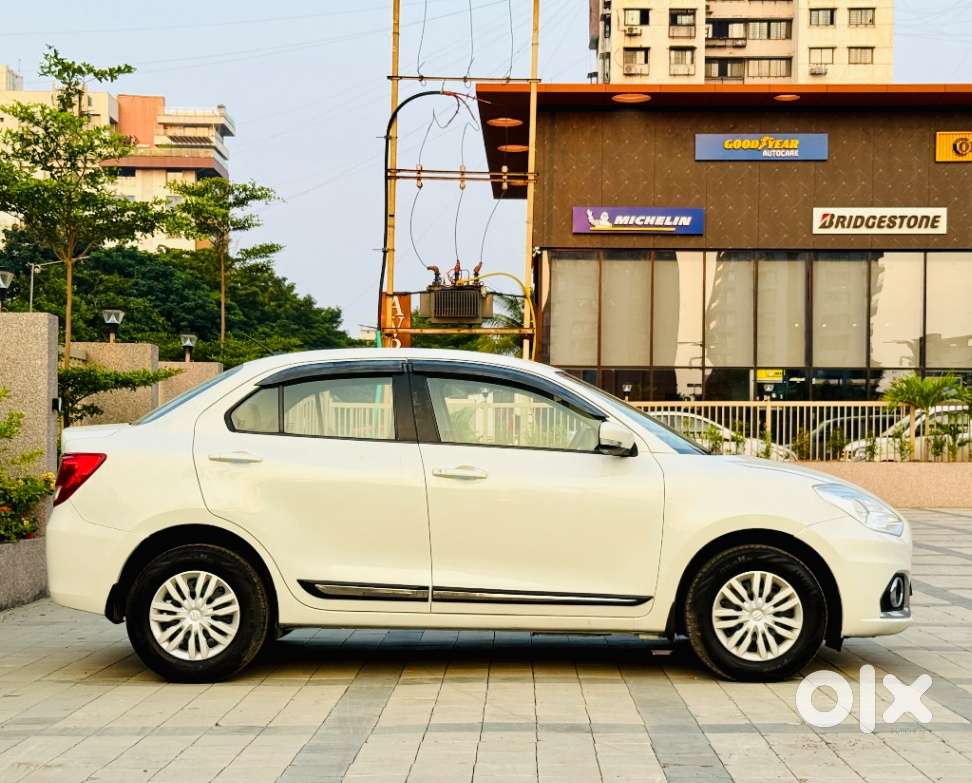 Maruti Suzuki Dzire Vxi Ags, 2022, Petrol