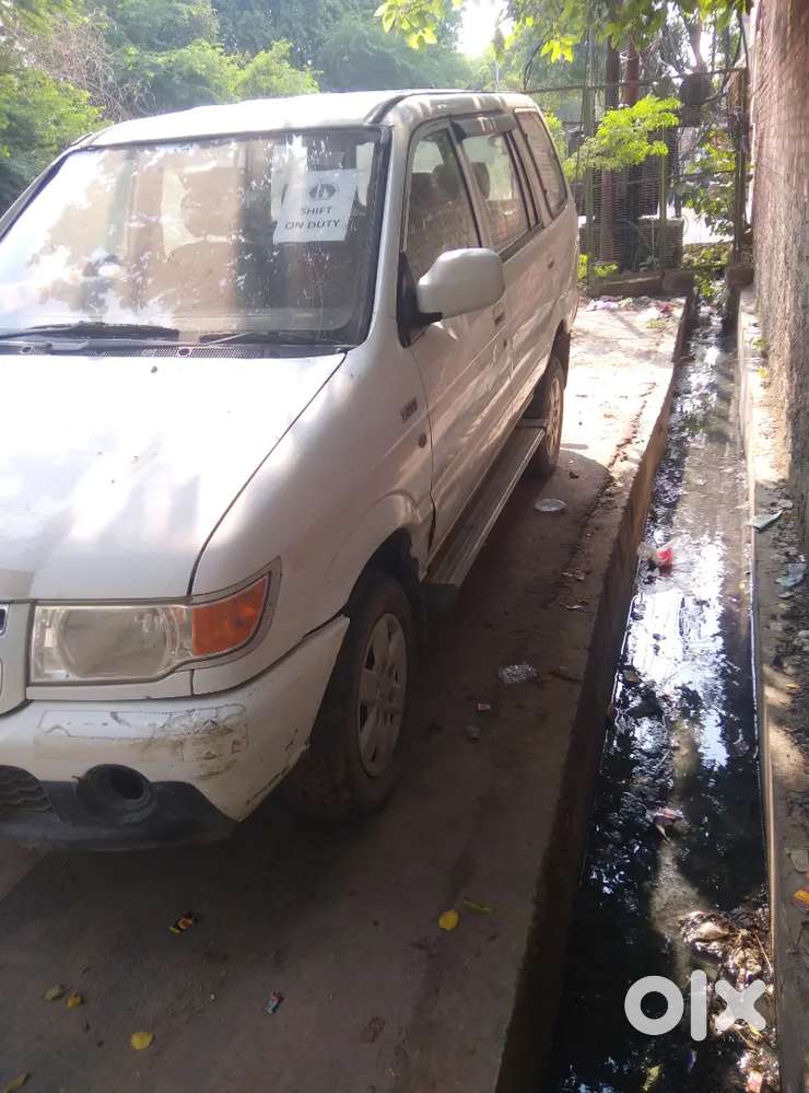 Chevrolet Tavera Neo 2017 Diesel 80000 Km Driven