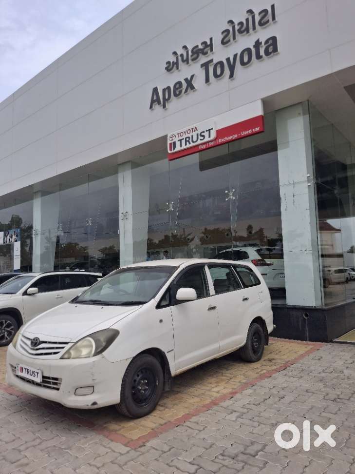 Toyota Innova 2.5 G (diesel) 8 Seater, 2010, Diesel