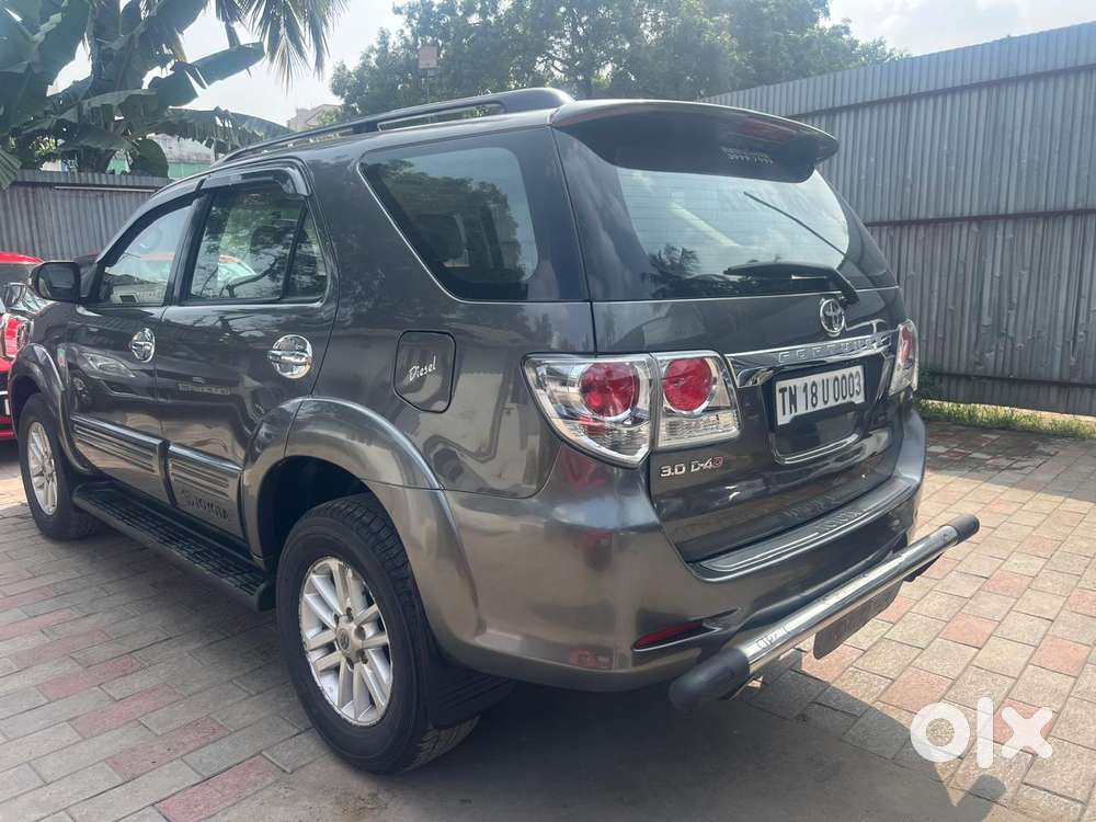 Toyota Fortuner 4x2 Manual, 2013, Diesel