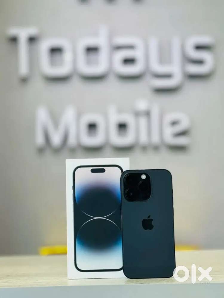 IPHONE 14PRO 256GB BLACK TITANIUM. NEAT AND CLEAN, FULL KIT.