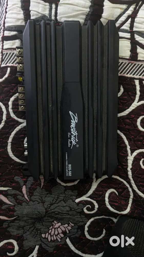 Infinity primus 1400 watt bass tube and bowstrick amplifier