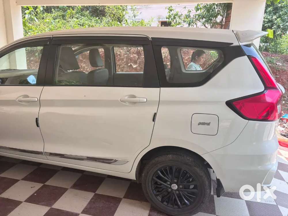 Maruti Suzuki Ertiga 2022 Petrol 38000 Km Driven