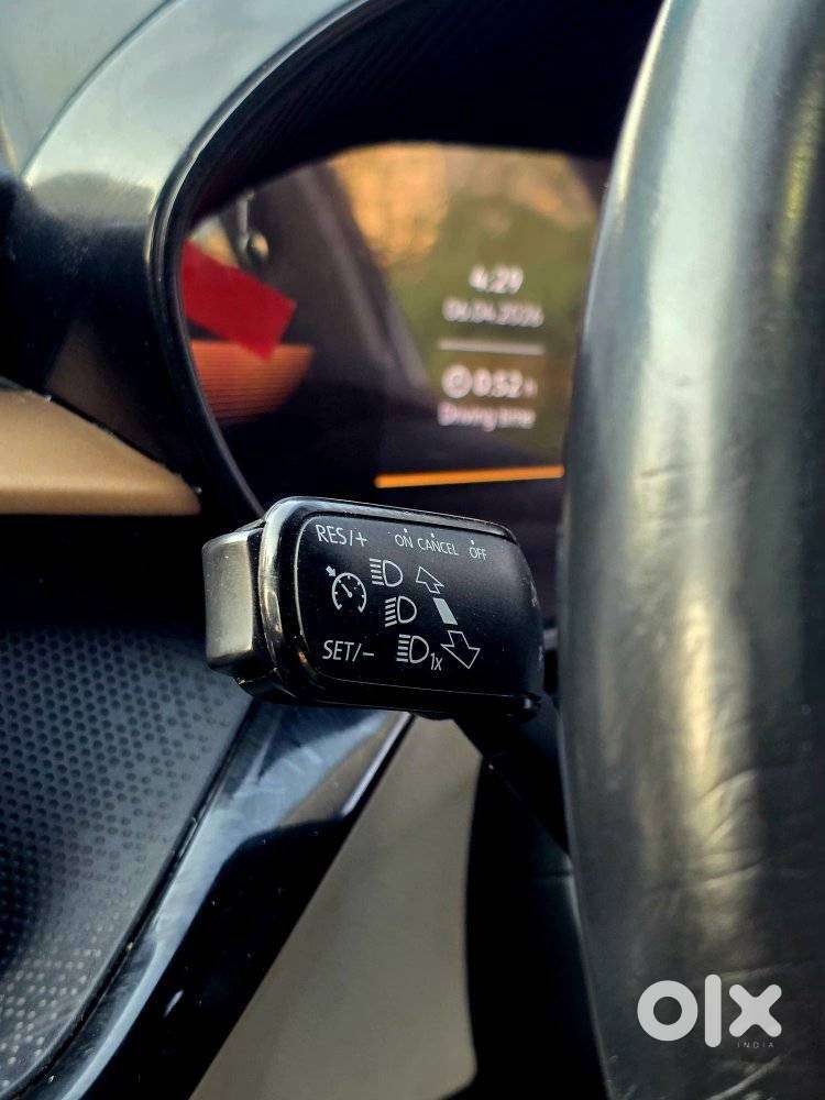 Skoda Slavia 1.0 Tsi Style, 2023, Petrol