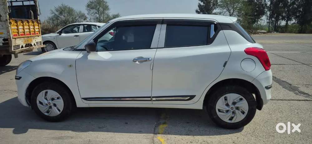 Maruti Suzuki Swift 2022 Petrol 55000 Km Driven