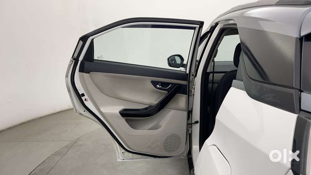 Tata Nexon 1.5 Revotorq Xza Plus S Amt, 2022, Petrol