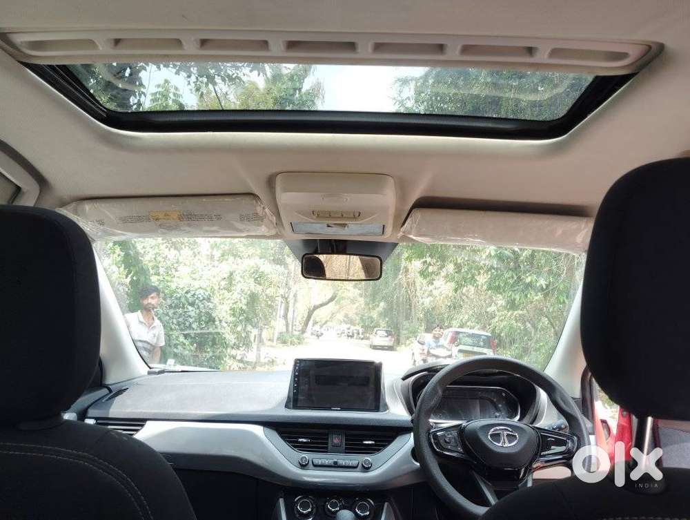 Tata Nexon 1.2 Revotron Xma Amt (s), 2023, Petrol