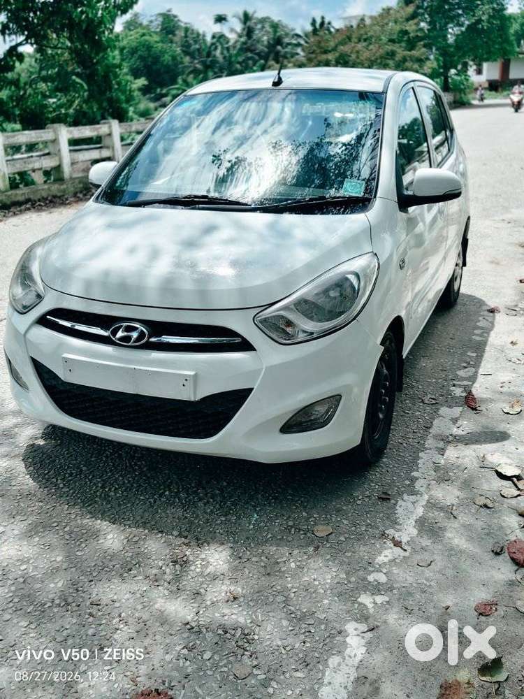 Hyundai I10 Sportz, 2012, Petrol