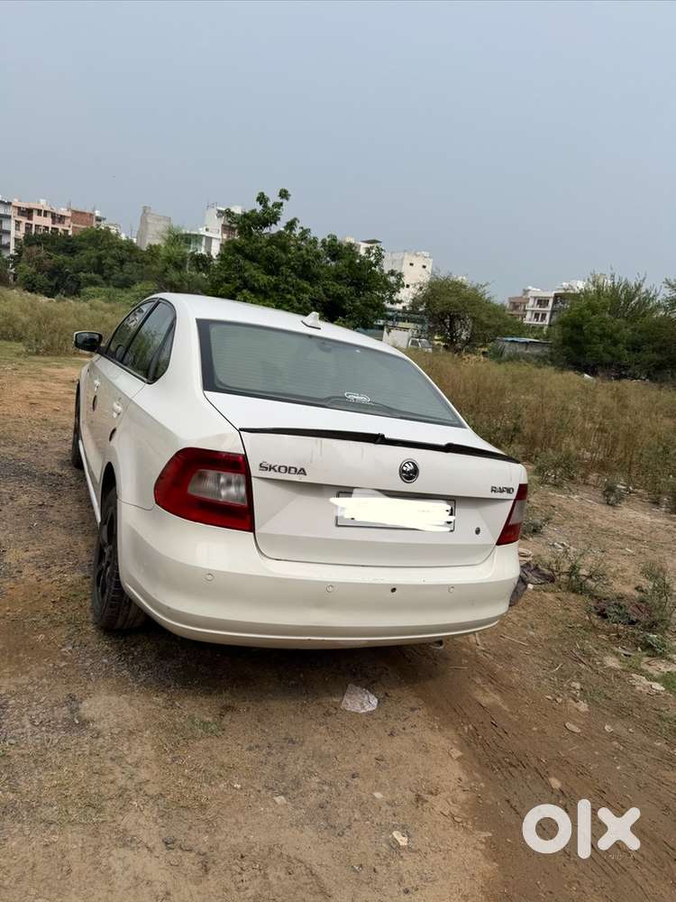 Skoda Rapid Elegance 2014