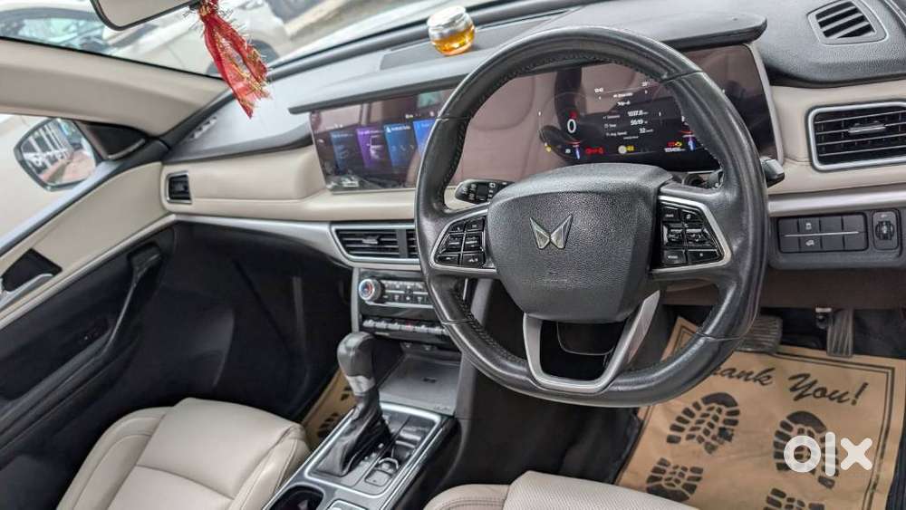 Mahindra Xuv700 2.2 Ax 7 Diesel At Luxury Pack Str, 2022, Diesel