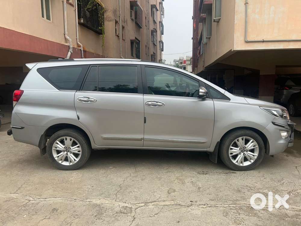 Toyota Innova Crysta