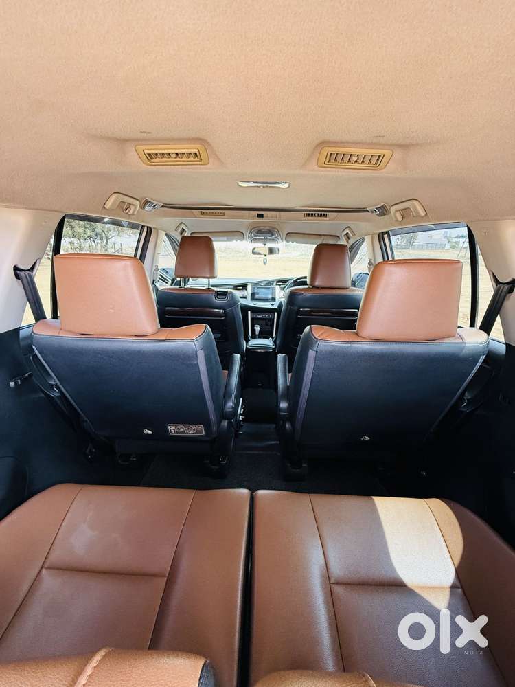 Toyota Innova Crysta 2.8z Automatic, 2016, Diesel