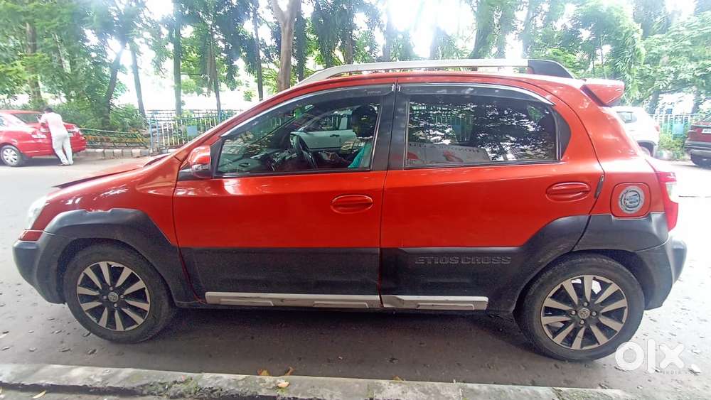 Toyota Etios Cross 1.2l G, 2018, Petrol