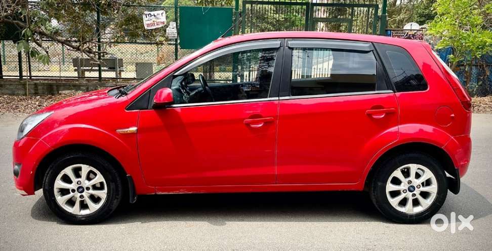 Ford Figo 1.2p Titanium Opt Mt, 2011, Petrol