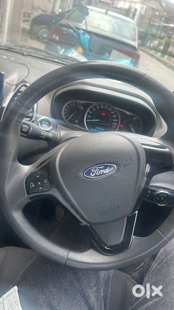 Ford Figo Titanium 1.2 Petrol