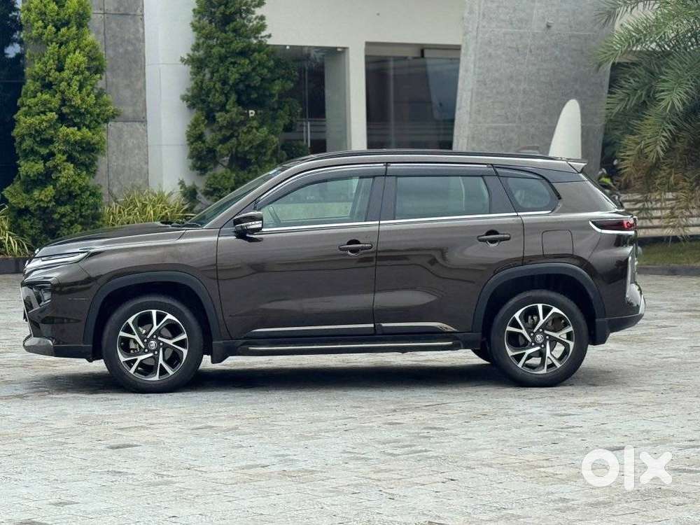Toyota Urban Cruiser Hyryder 1.5 V Neo Drive At, 2025, Petrol