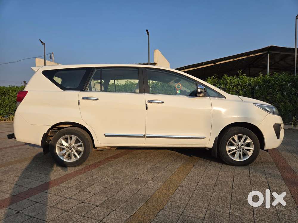 Toyota Innova Crysta 2.4 G Mt, 2016, Diesel