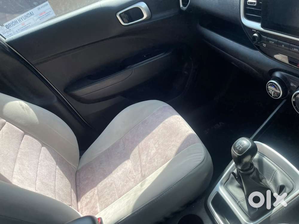 Hyundai Venue Petrol 2022 Model