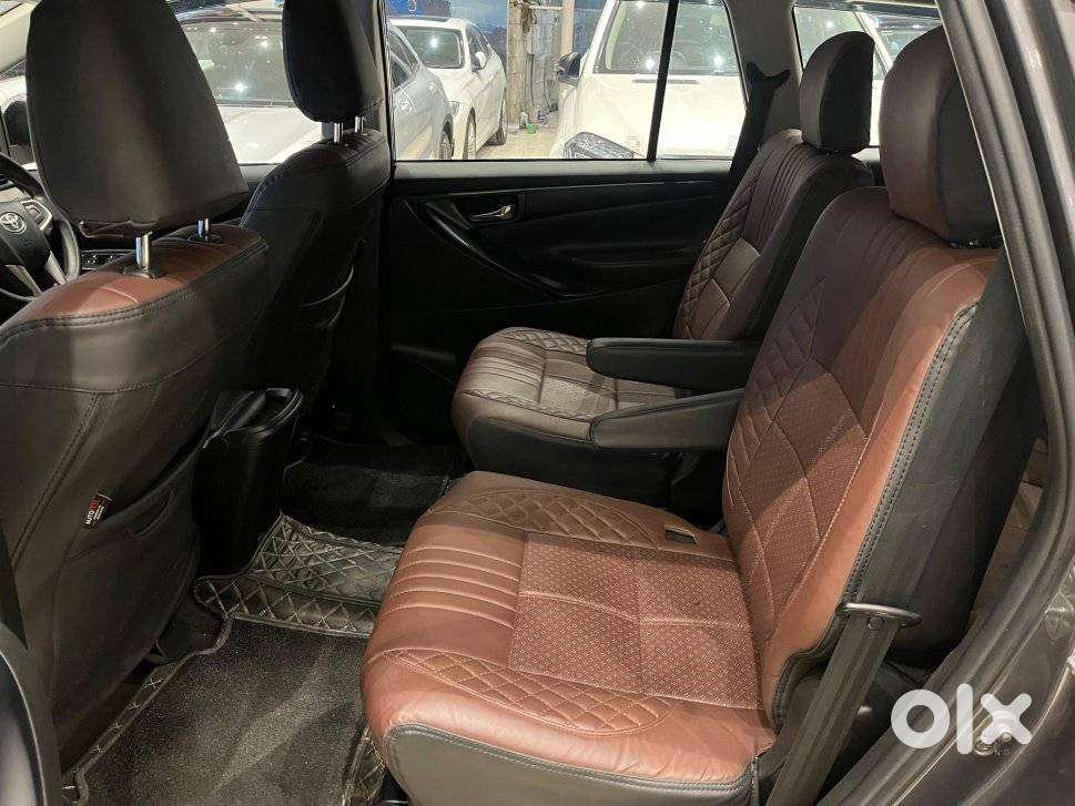 Toyota Innova Crysta 2.4 G Mt, 2022, Diesel