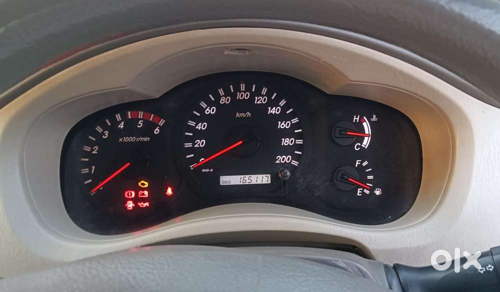 Toyota Innova 2004-2011 2.5 V Diesel 8-seater, 2010, Diesel