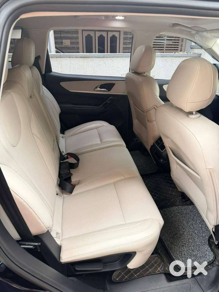 Mahindra Xuv 7xl Petrol(2023)