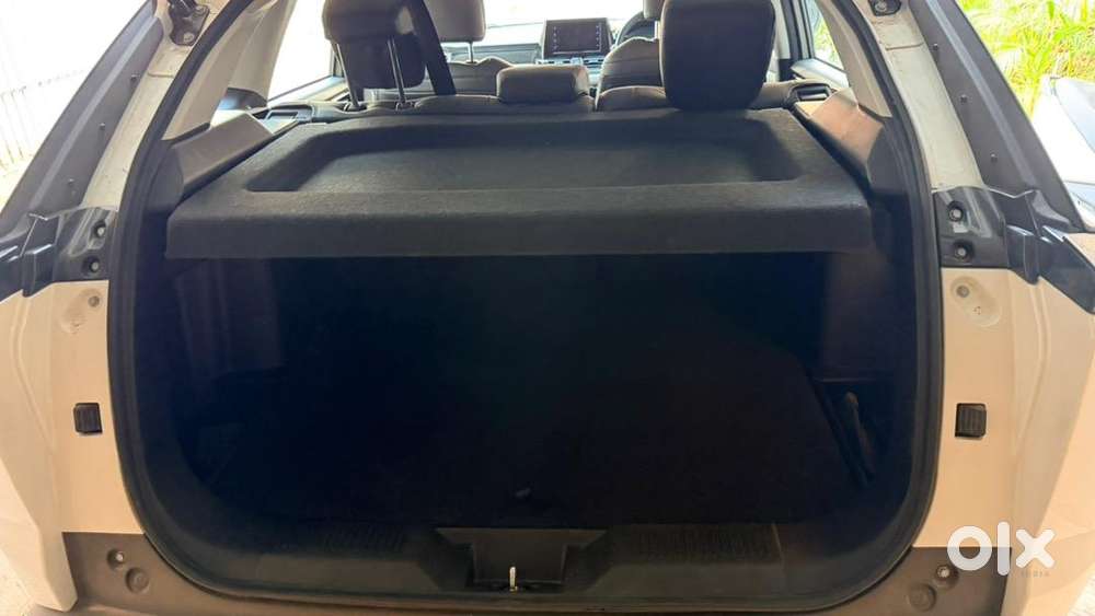 Maruti Suzuki Victoris 2025 Petrol Good Condition