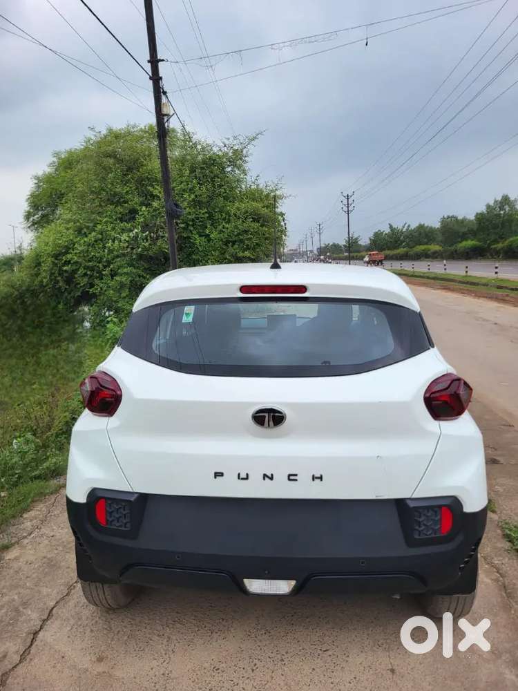 Tata Punch 1.2 Adventure 2025