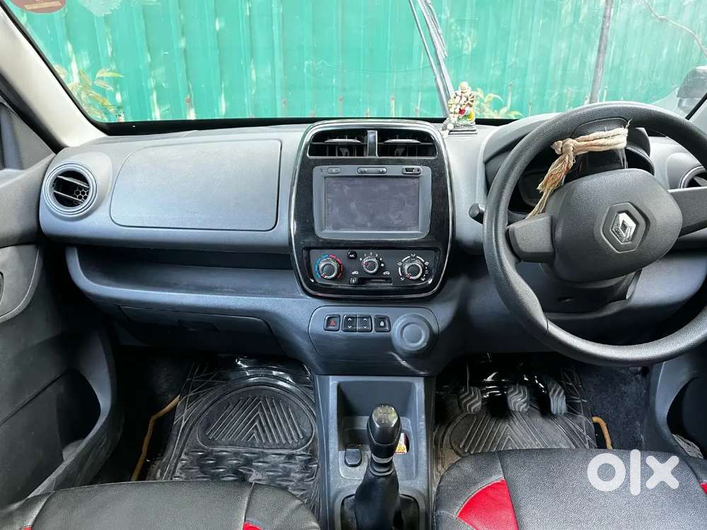 A Renault Kwid Rxt 0.8 In White Colour Only 30,000 Km Driven Hr Number