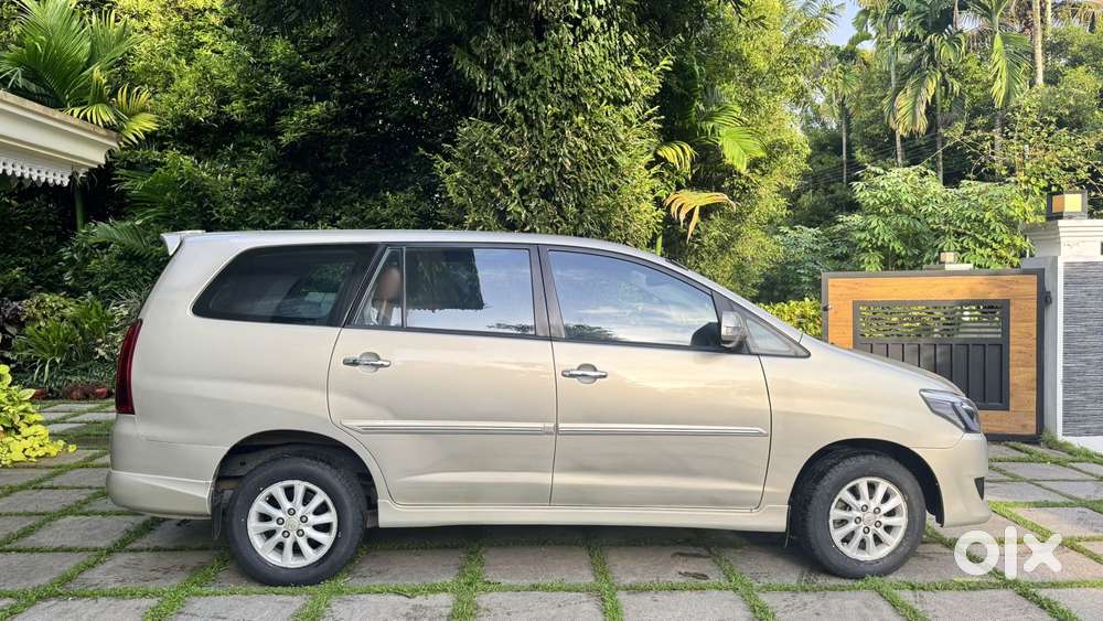 Toyota Innova 2.5 V 7 Str, 2013, Diesel