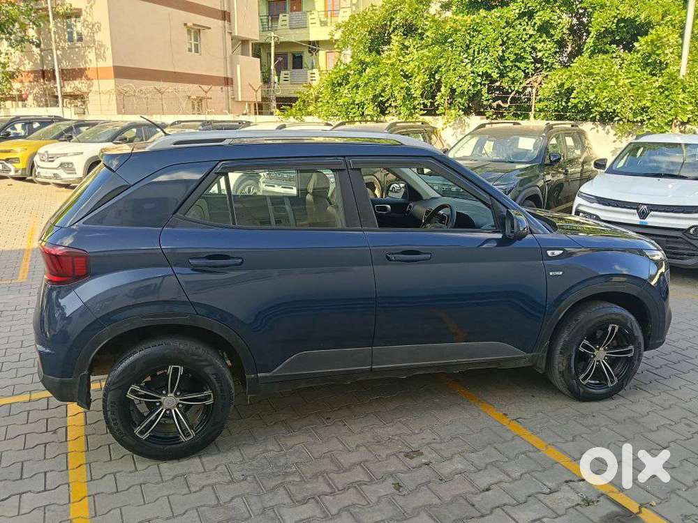 Hyundai Venue S Turbo Dct, 2020, Petrol