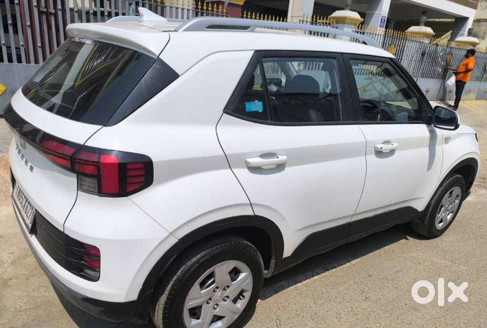 Hyundai Venue S Plus Mt 1.2 Kappa, 2022, Petrol