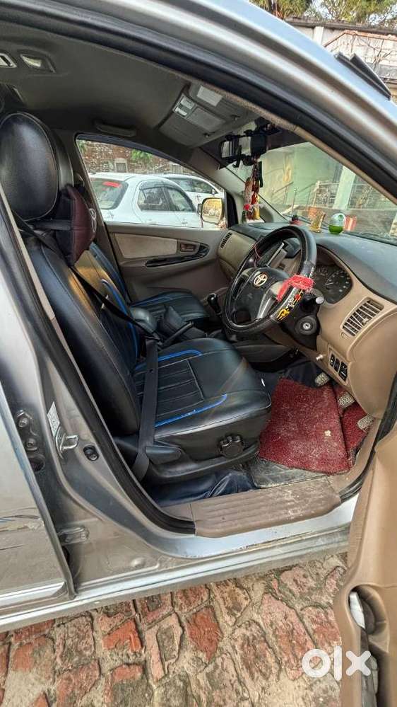 Toyota Innova 2.5 G (diesel) 8 Seater, 2016, Diesel